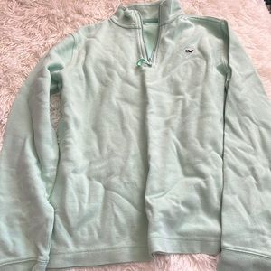 vineyard vine sweatshirt